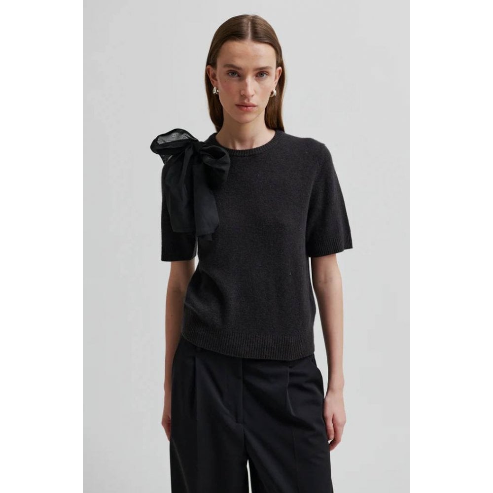 Leara Knit O-Neck